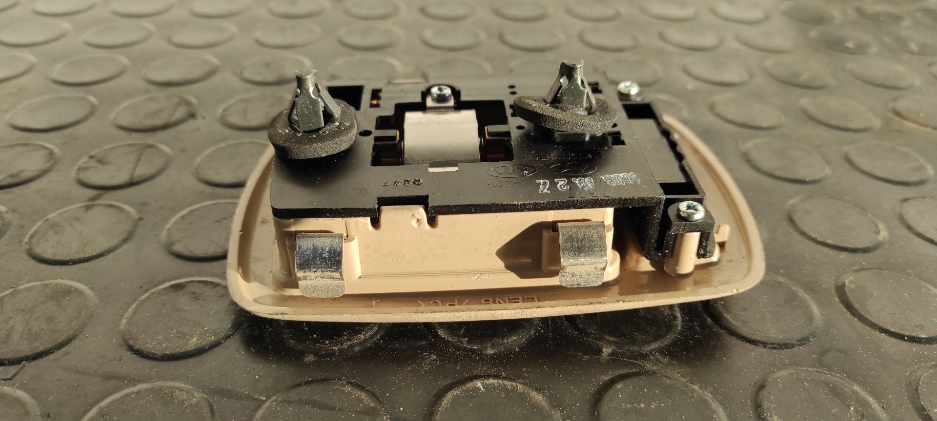 LUZ INTERIOR KIA SPORTAGE - vista 5