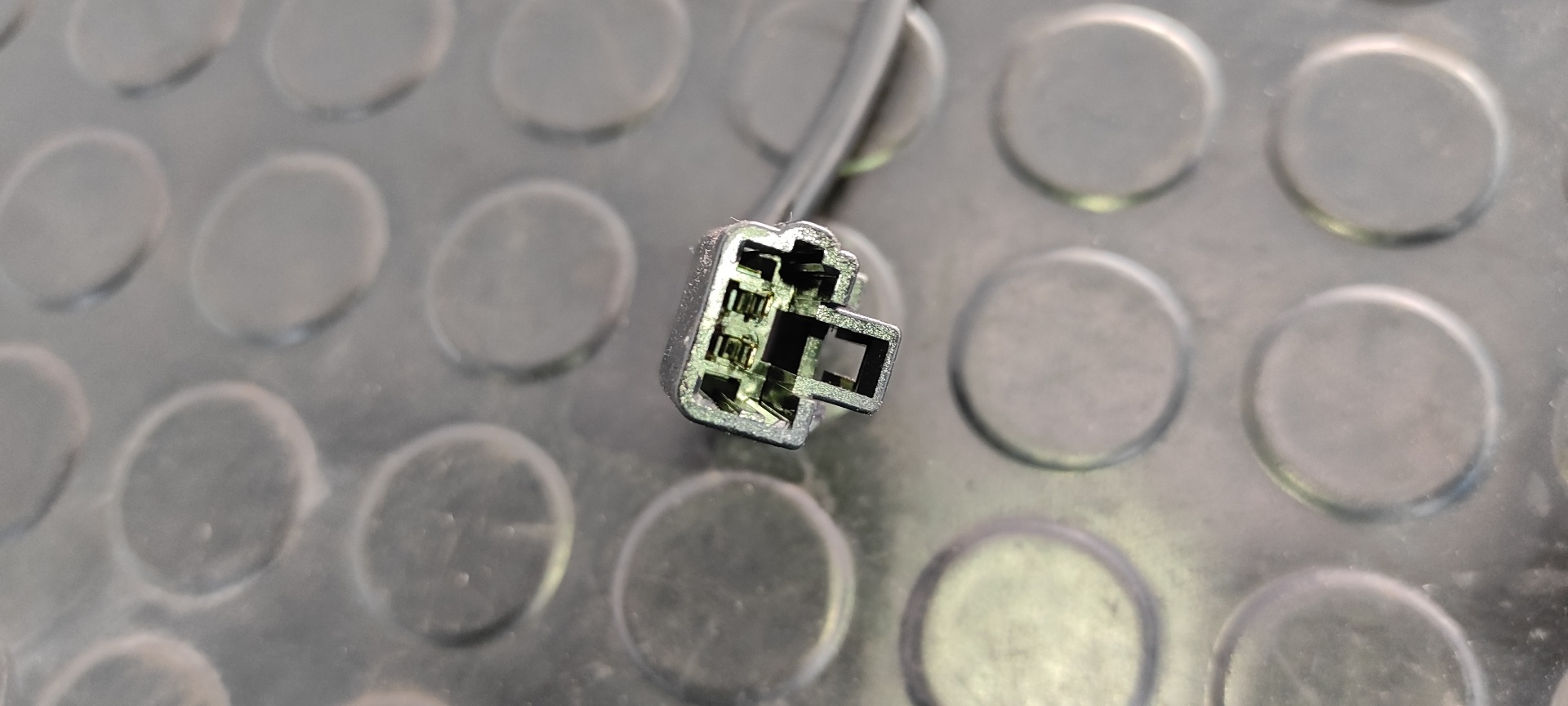 CERRADURA MALETERO / PORTON KIA SPORTAGE - vista 6