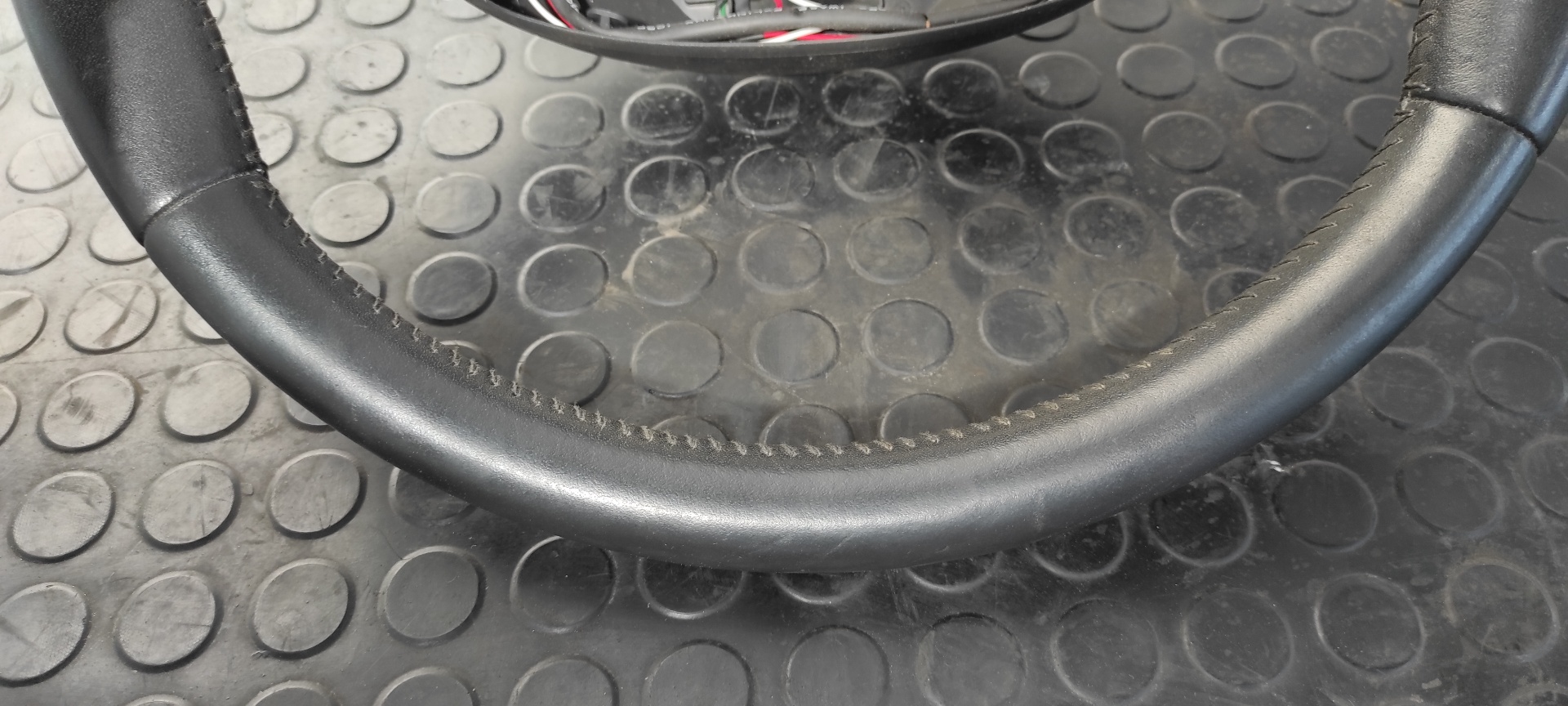 VOLANTE RENAULT MEGANE III BERLINA 5 P - vista 11