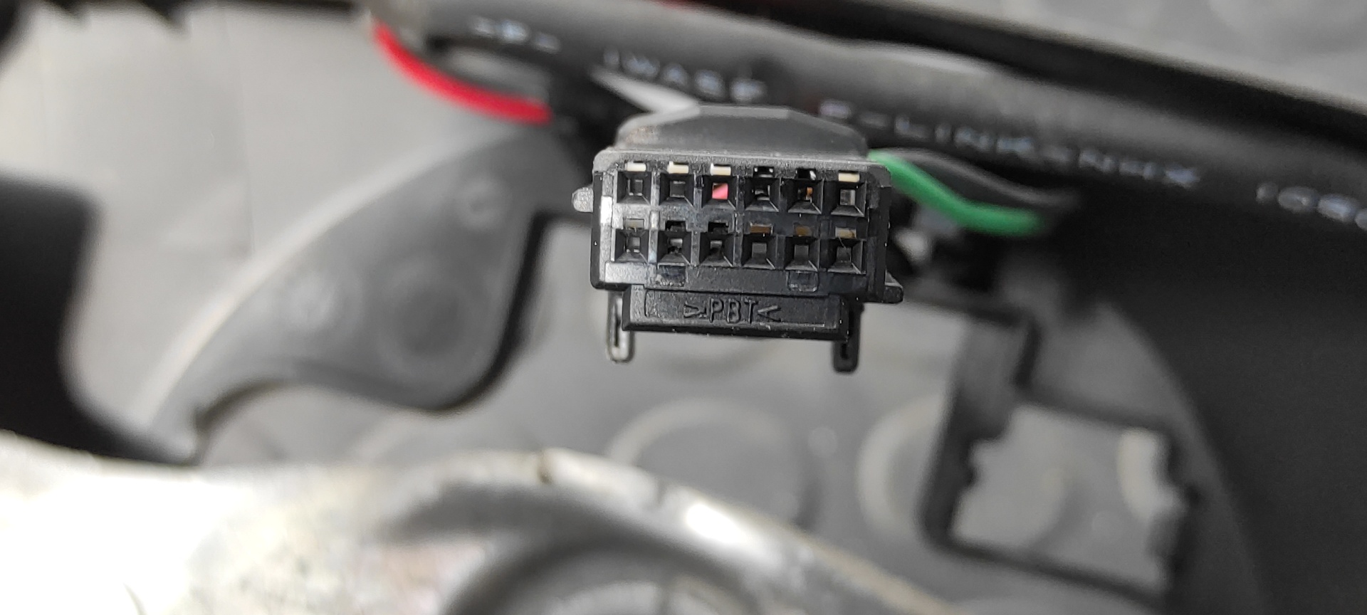 VOLANTE RENAULT MEGANE III BERLINA 5 P - vista 8