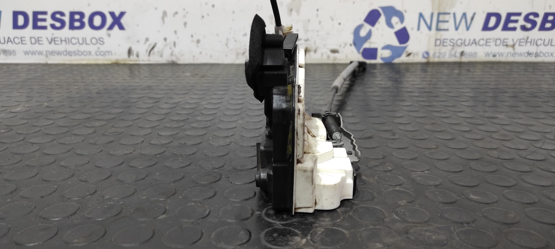 CERRADURA PUERTA TRASERA DERECHA VOLKSWAGEN POLO (6C1) - vista 5