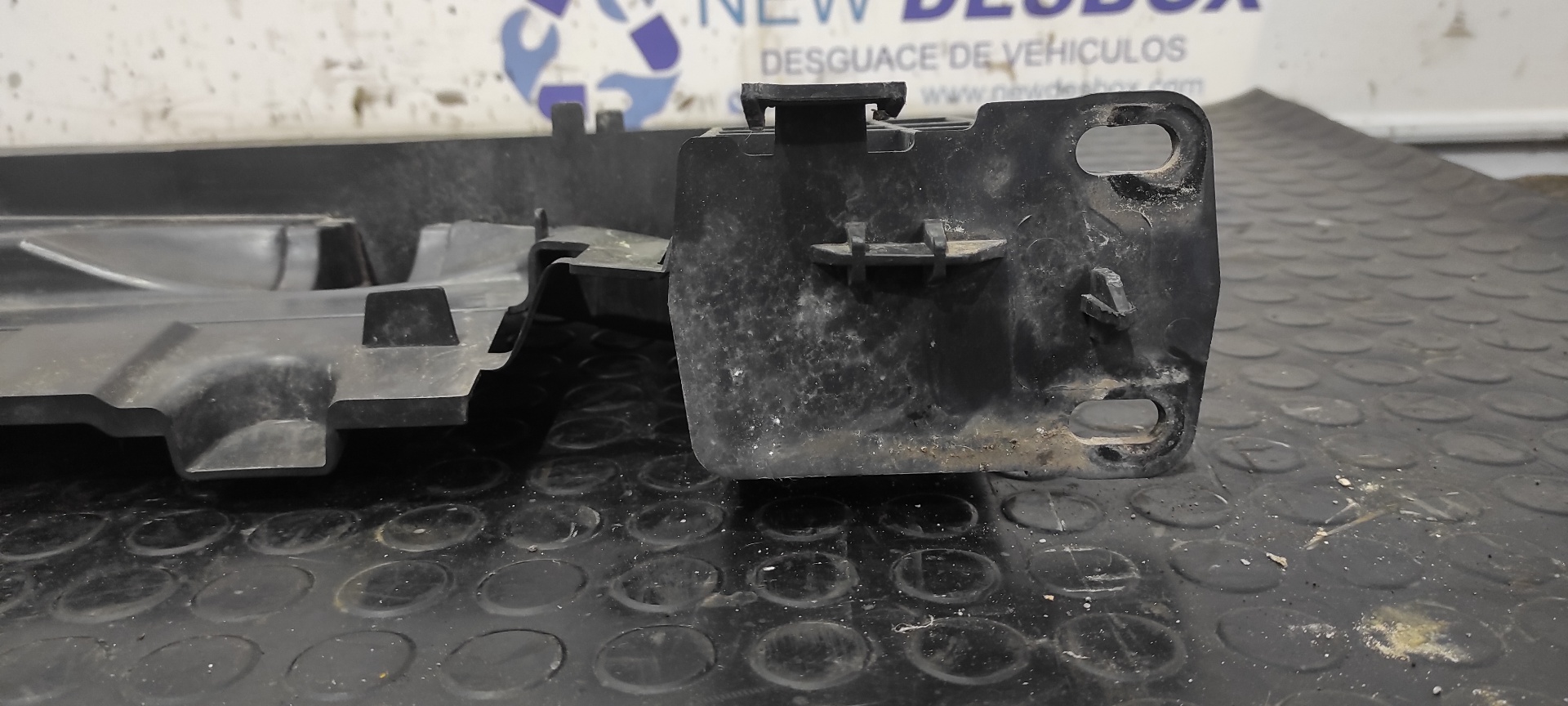 REFUERZO PARAGOLPES DELANTERO PEUGEOT 207 - vista 6