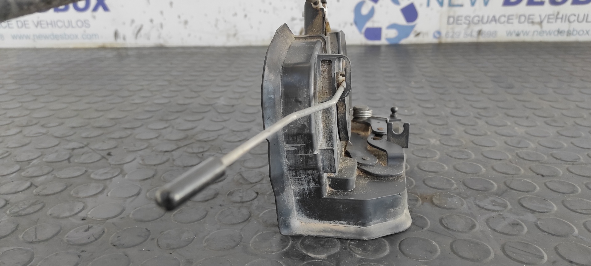 CERRADURA PUERTA TRASERA DERECHA BMW X5 (E53) - vista 4