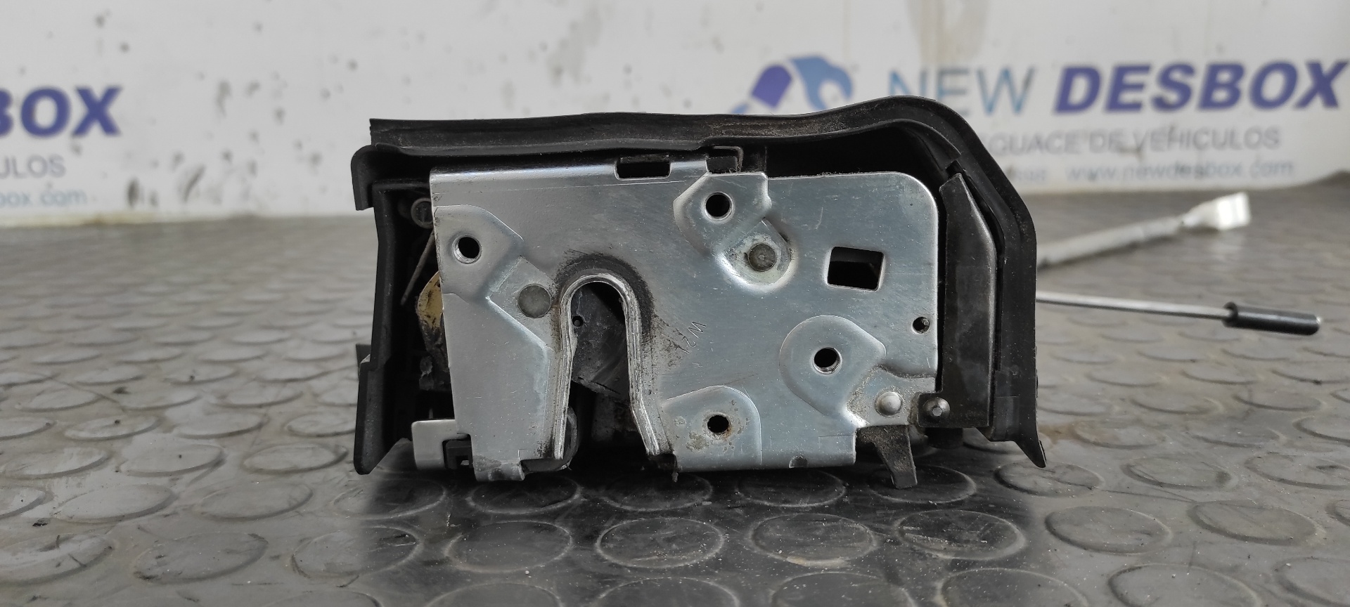 CERRADURA PUERTA TRASERA IZQUIERDA BMW X5 (E53) - vista 3