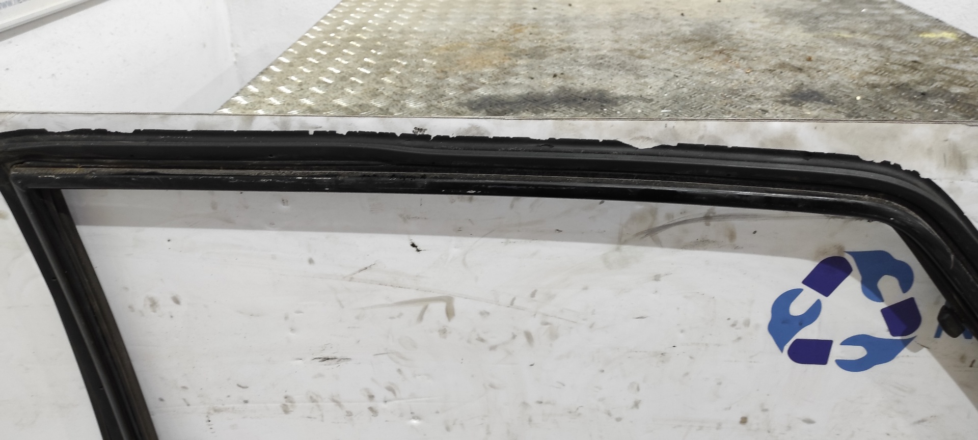 PUERTA DELANTERA IZQUIERDA SUZUKI VITARA SE/SV (ET) - vista 2