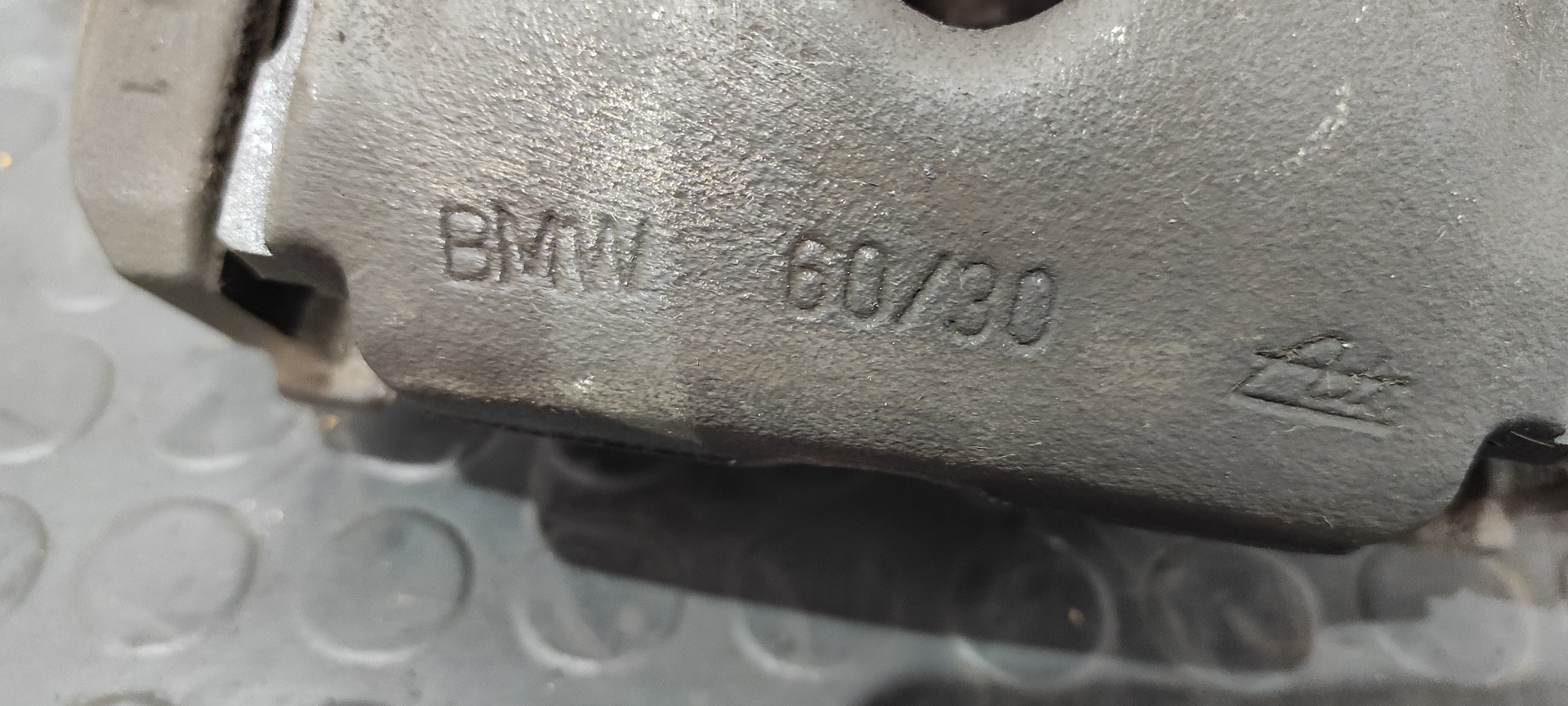 PINZA DE FRENO DELANTERA DERECHA BMW X5 (E53) - vista 4