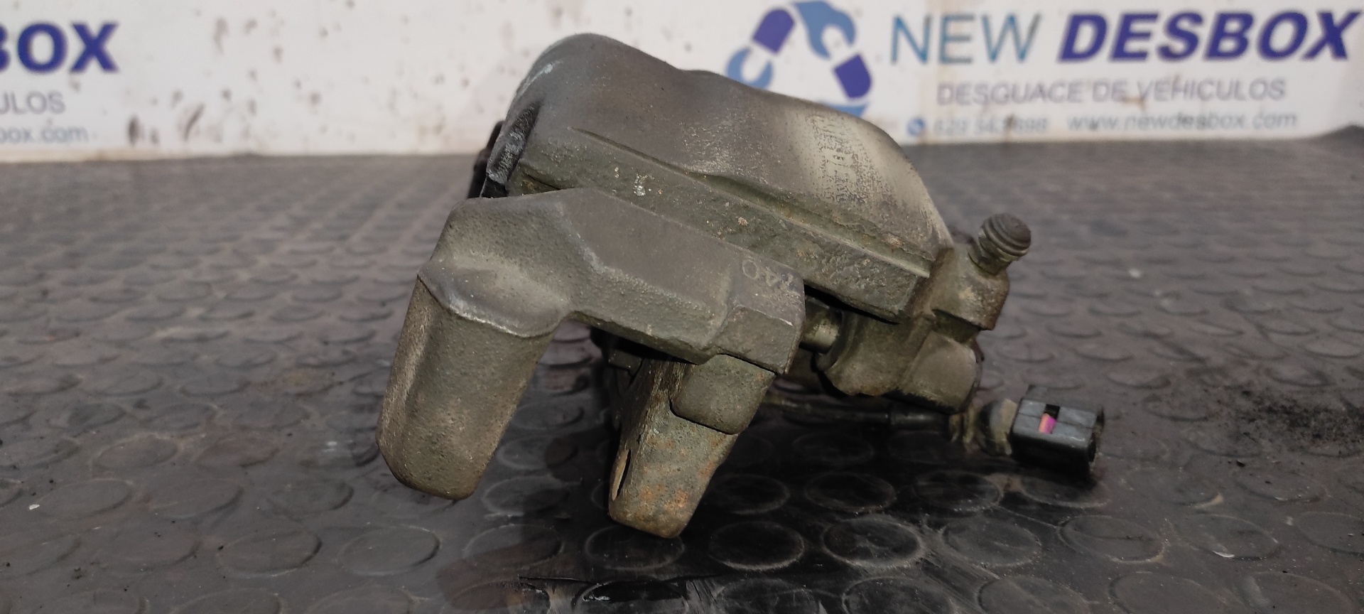 PINZA DE FRENO DELANTERA IZQUIERDA VOLKSWAGEN GOLF V BERLINA (1K1) - vista 5
