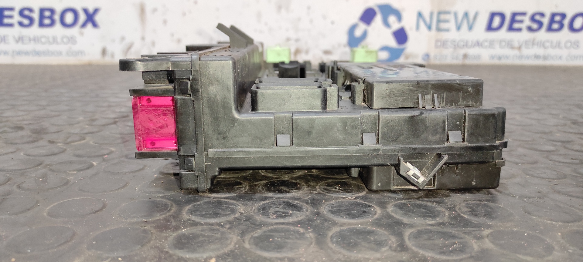 CAJA RELES / FUSIBLES BMW X5 (E53) - vista 5