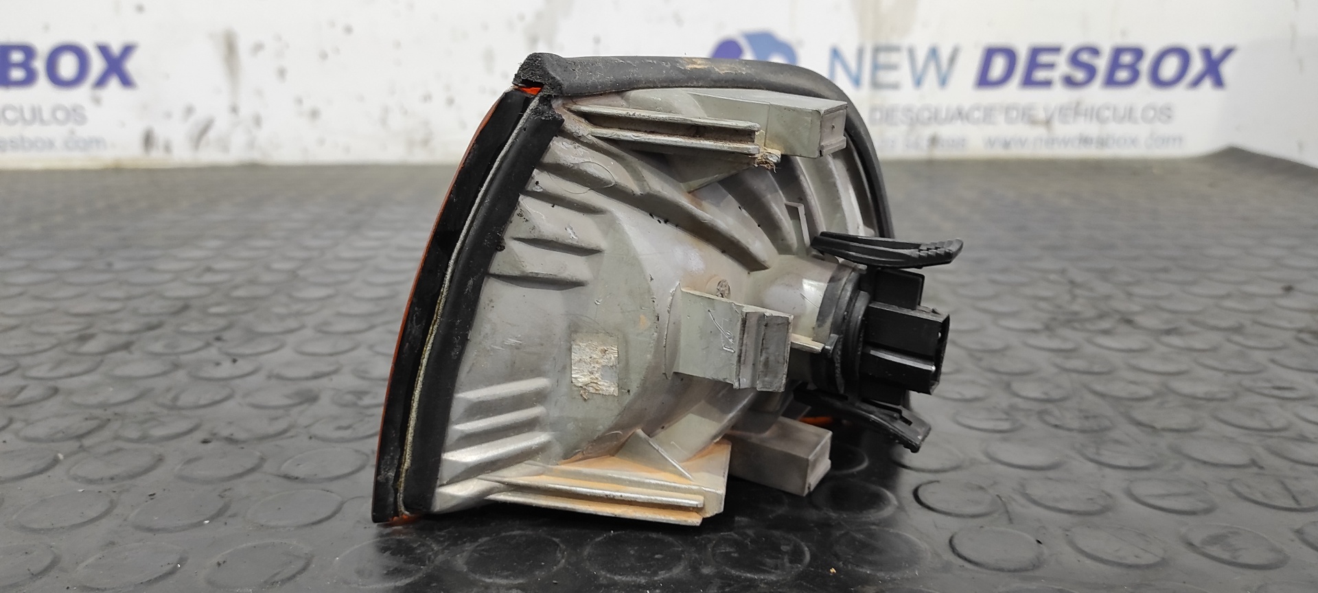 PILOTO DELANTERO DERECHO BMW SERIE 3 BERLINA (E36) - vista 10