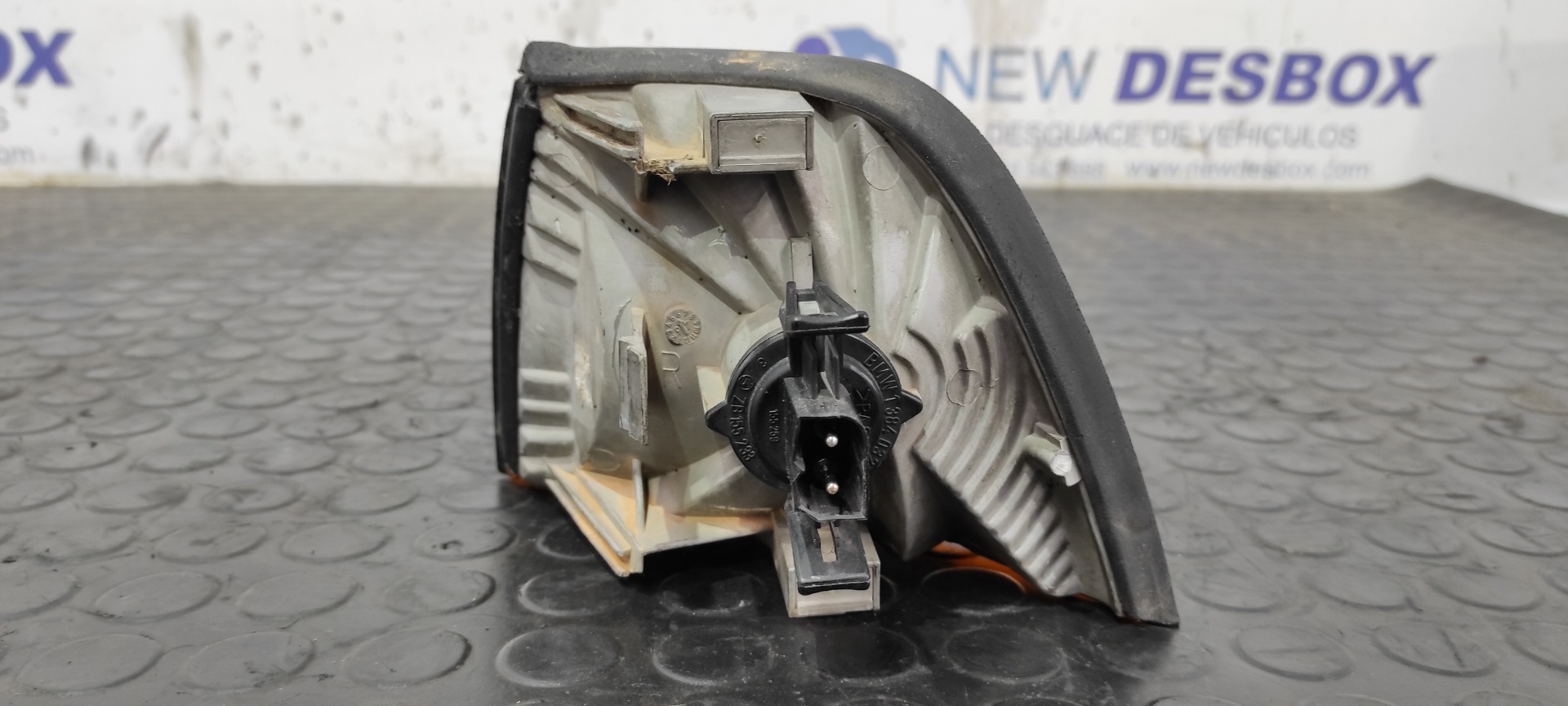 PILOTO DELANTERO DERECHO BMW SERIE 3 BERLINA (E36) - vista 4