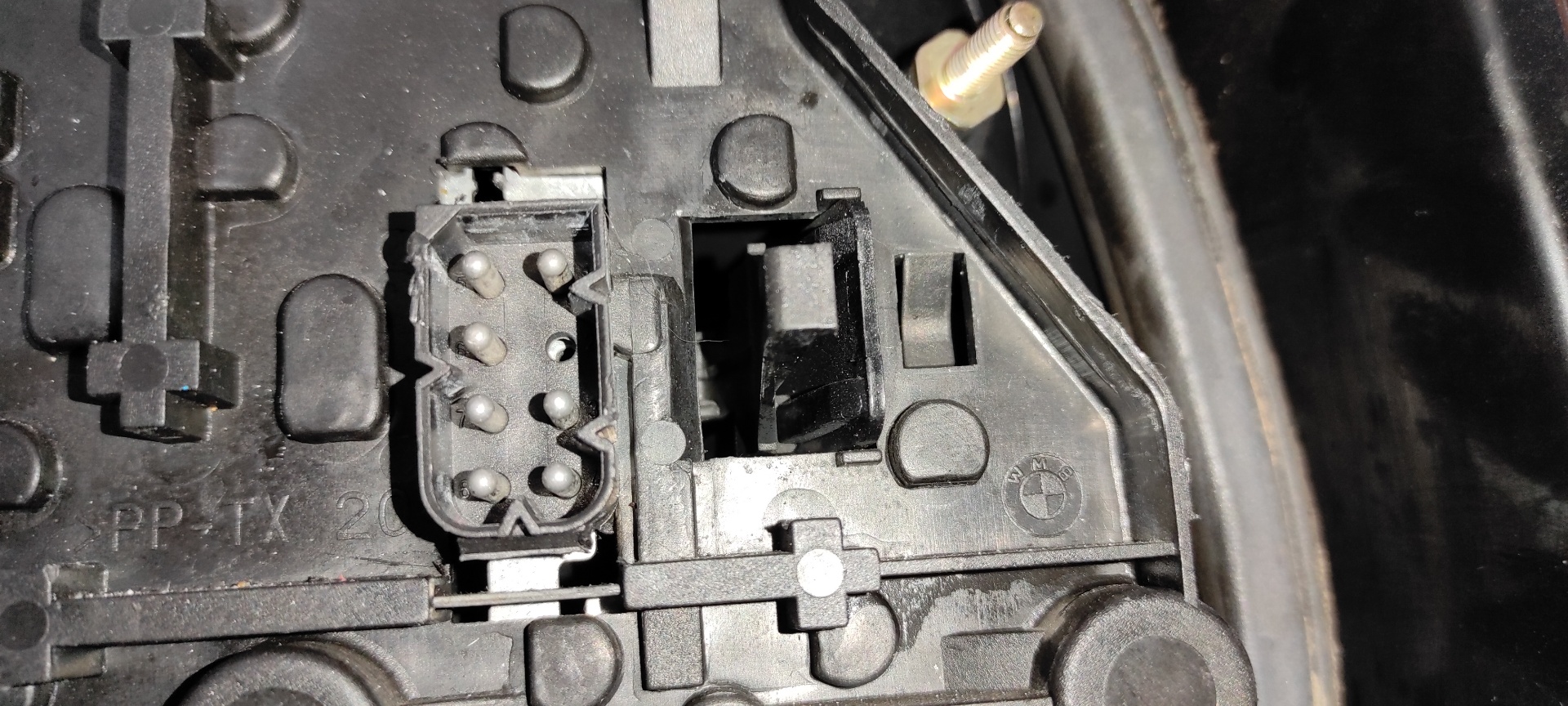 PILOTO TRASERO IZQUIERDO BMW SERIE 3 BERLINA (E36) - vista 4