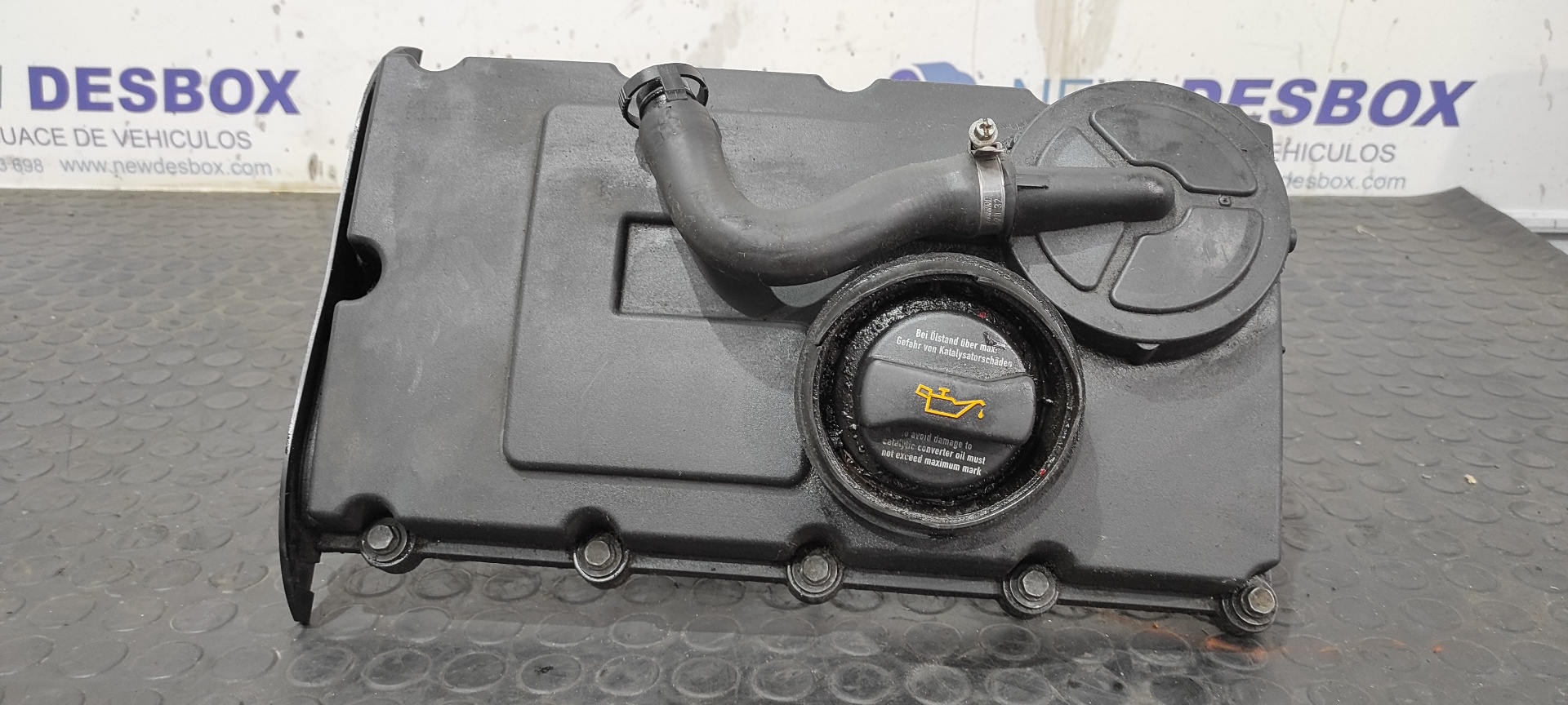 TAPA BALANCINES VOLKSWAGEN GOLF V BERLINA (1K1)