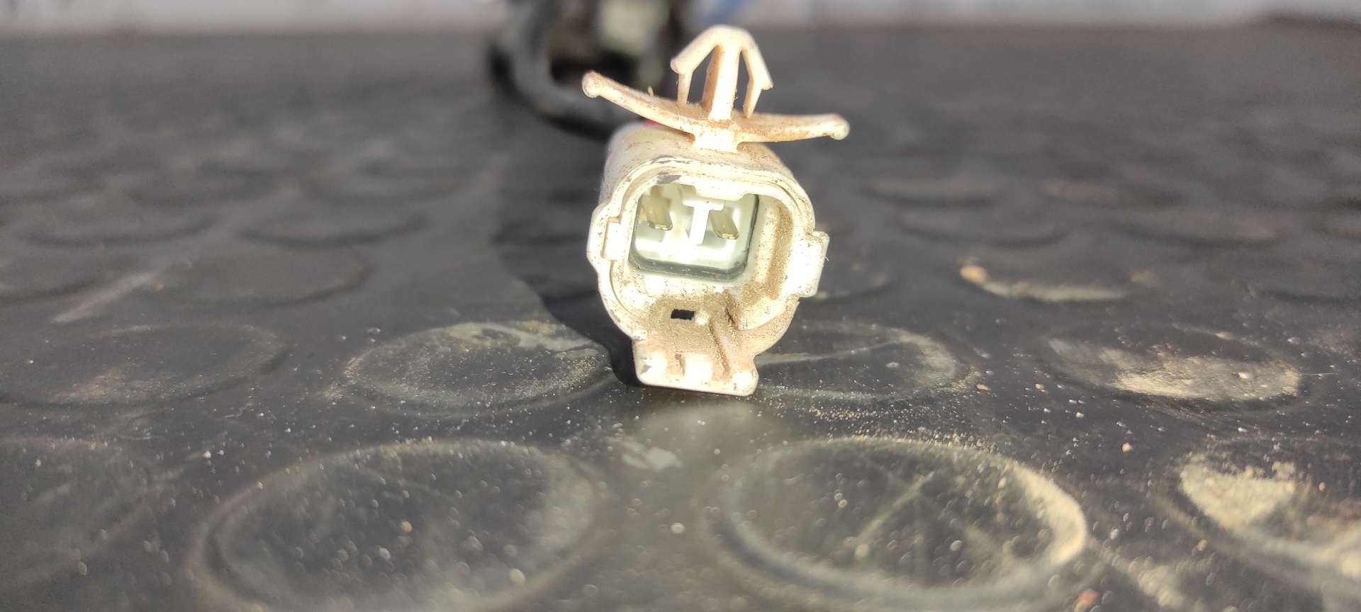 CERRADURA PUERTA TRASERA DERECHA SUZUKI VITARA SE/SV (ET) - vista 2