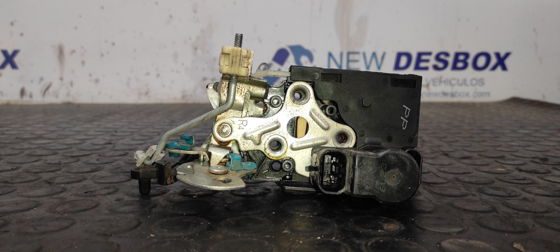 CERRADURA PUERTA TRASERA DERECHA CHEVROLET AVEO