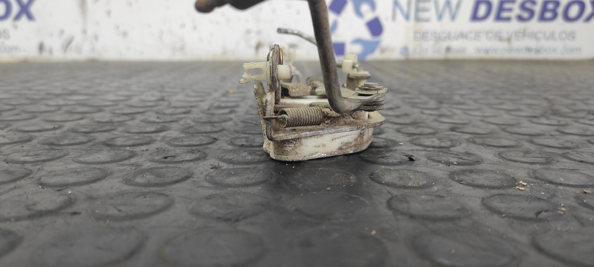 CERRADURA PUERTA DELANTERA DERECHA SUZUKI SAMURAI (SJ) - vista 5