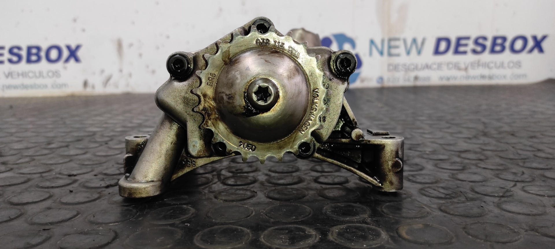 BOMBA ACEITE VOLKSWAGEN GOLF V BERLINA (1K1)