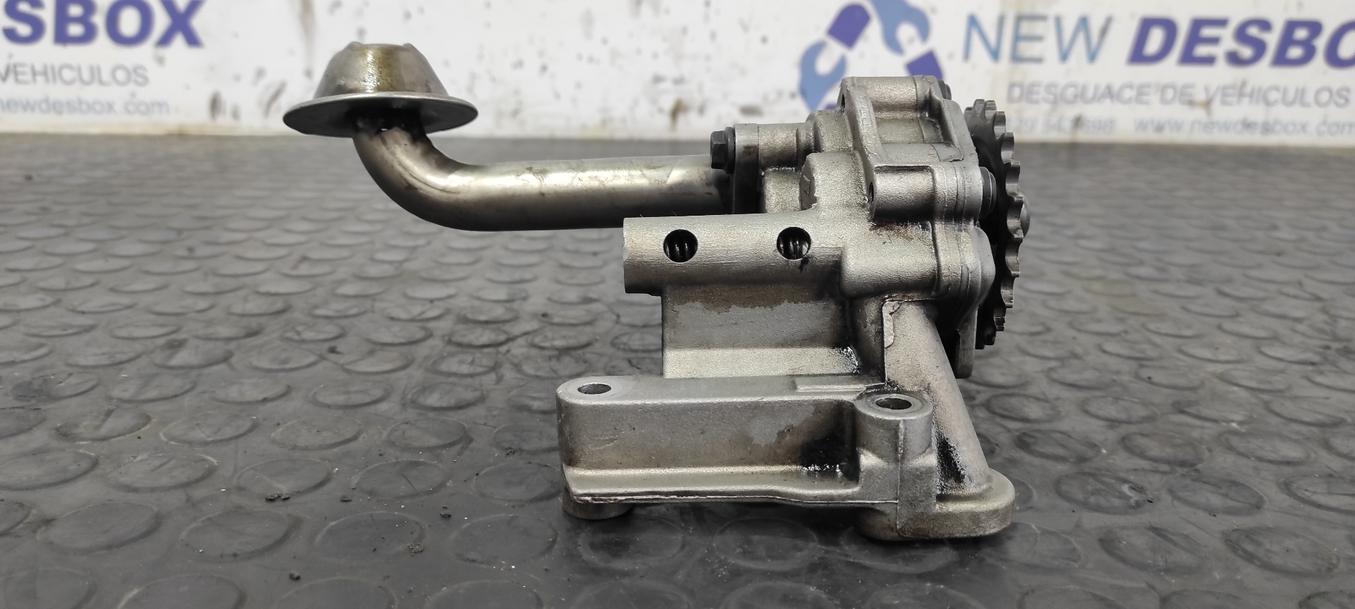 BOMBA ACEITE VOLKSWAGEN GOLF V BERLINA (1K1) - vista 2