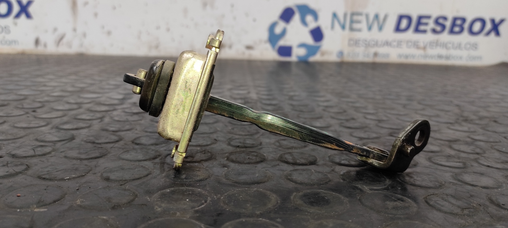 RETENEDOR PUERTA DERECHA CHEVROLET AVEO