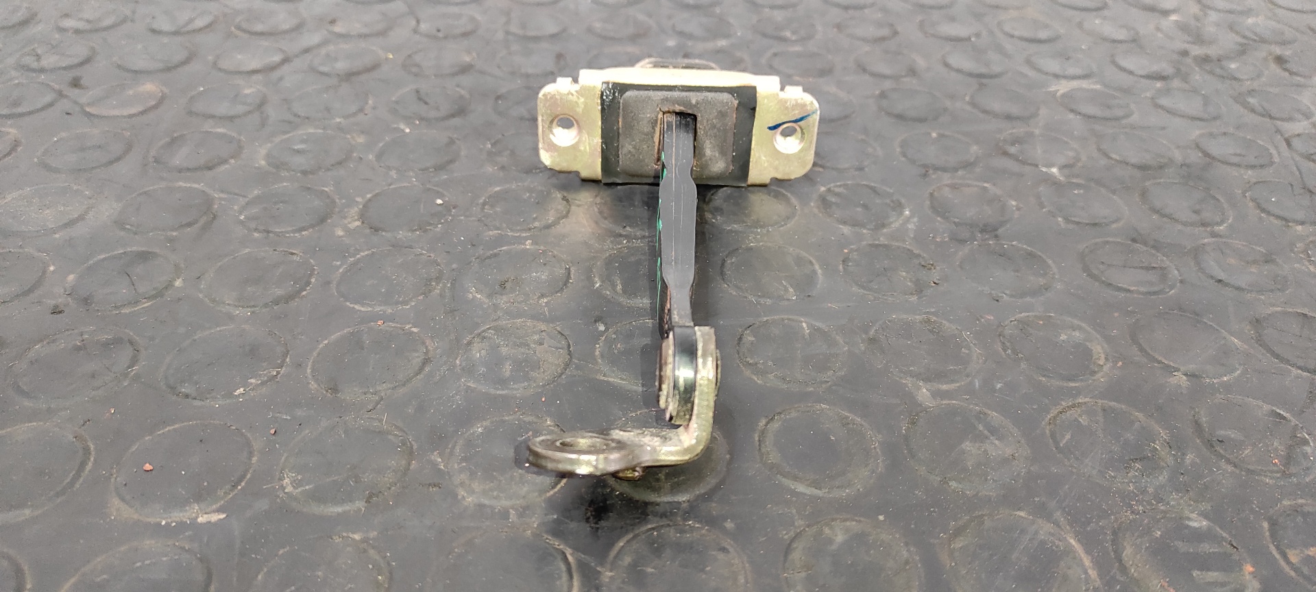 RETENEDOR PUERTA DERECHA CHEVROLET AVEO - vista 3