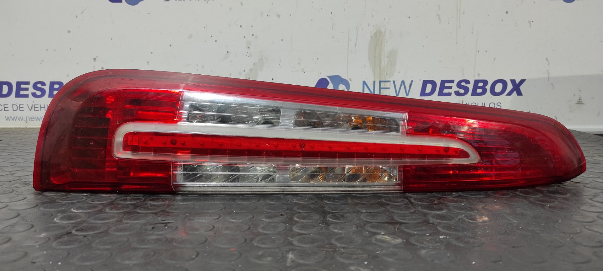 PILOTO TRASERO IZQUIERDO FORD FOCUS C-MAX (CAP)