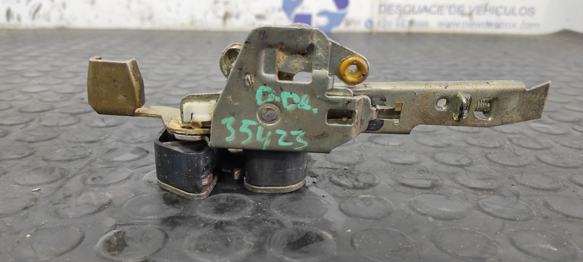 CERRADURA PUERTA DELANTERA DERECHA MERCEDES-BENZ MB 100 D CAJA CERRADA / COMBI - vista 4