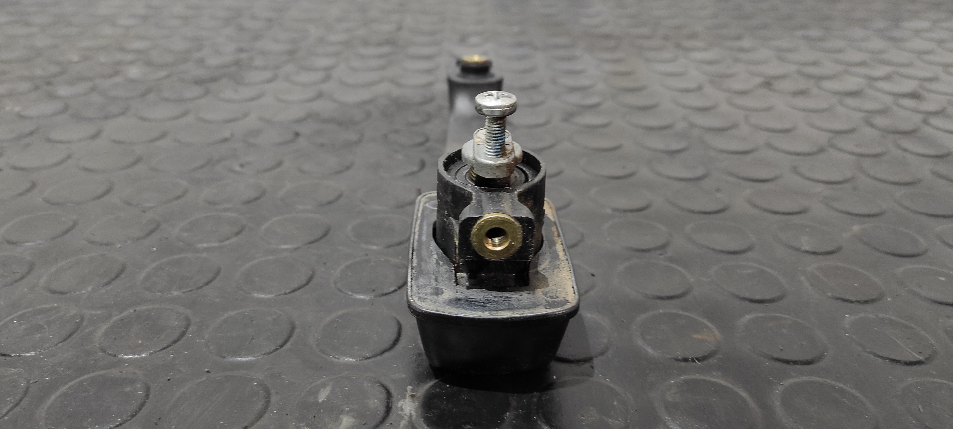 MANETA DELANTERA DERECHA MERCEDES-BENZ MB 100 D CAJA CERRADA / COMBI - vista 4