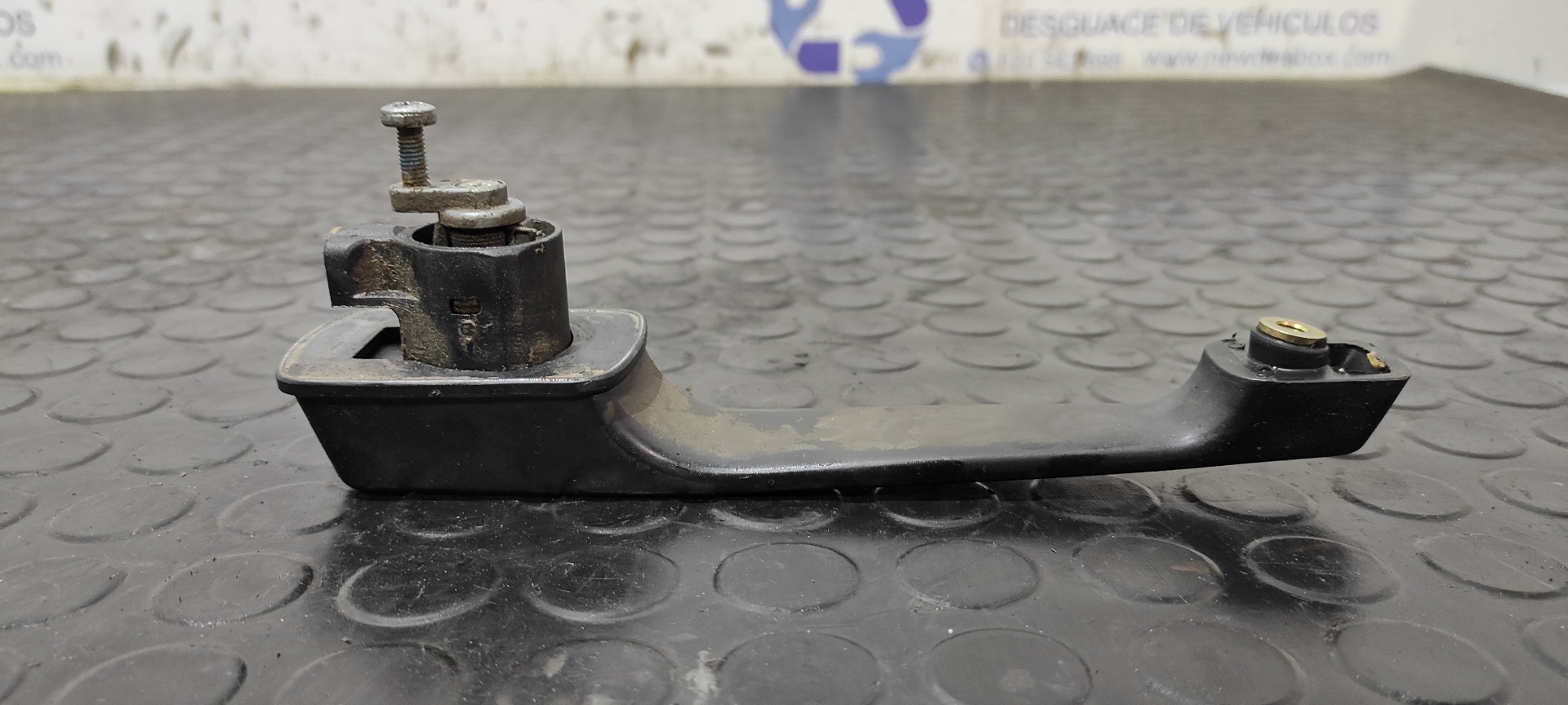 MANETA DELANTERA DERECHA MERCEDES-BENZ MB 100 D CAJA CERRADA / COMBI - vista 3