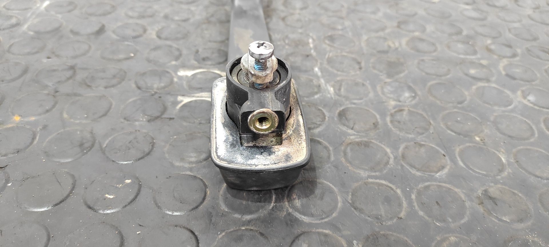 MANETA TRASERA DERECHA MERCEDES-BENZ MB 100 D CAJA CERRADA / COMBI - vista 3