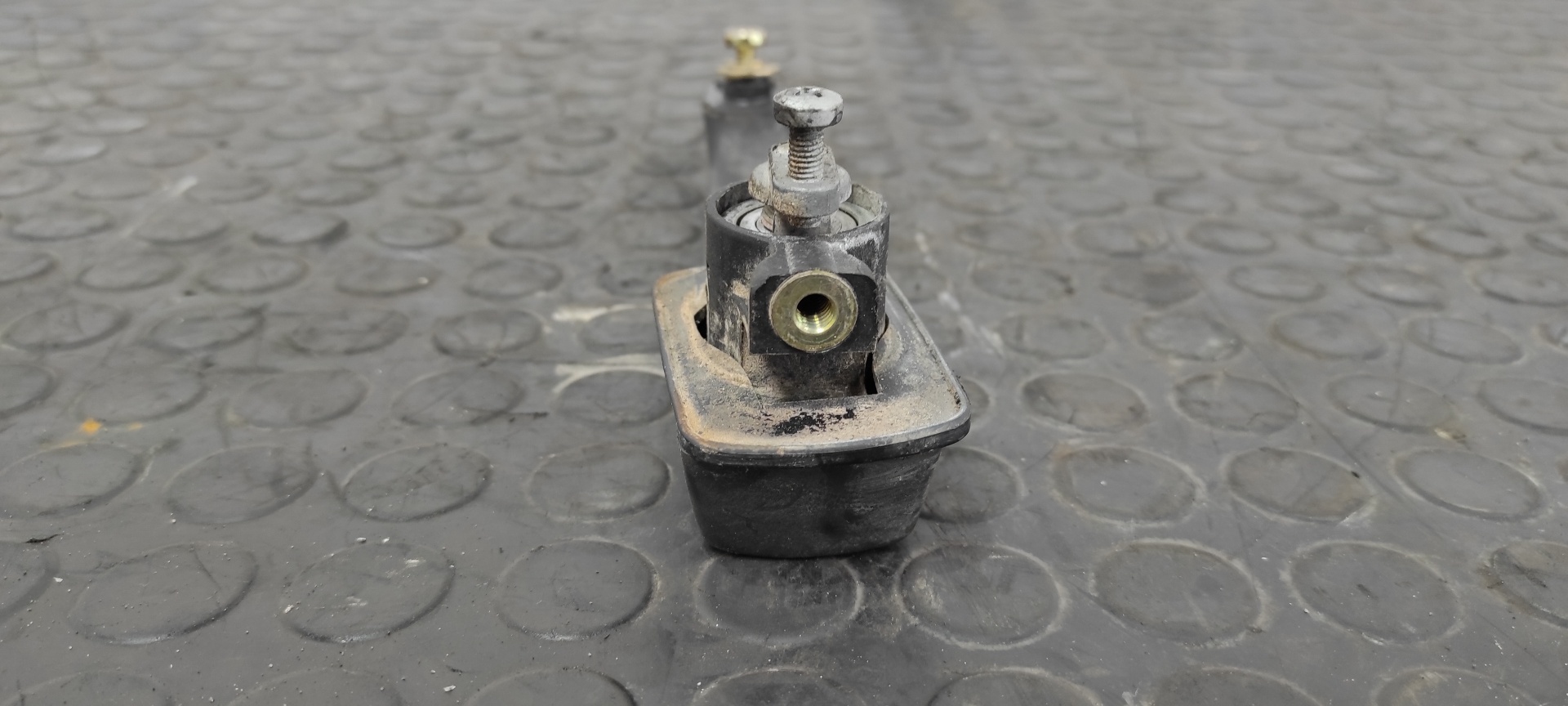 MANETA DELANTERA IZQUIERDA MERCEDES-BENZ MB 100 D CAJA CERRADA / COMBI - vista 4