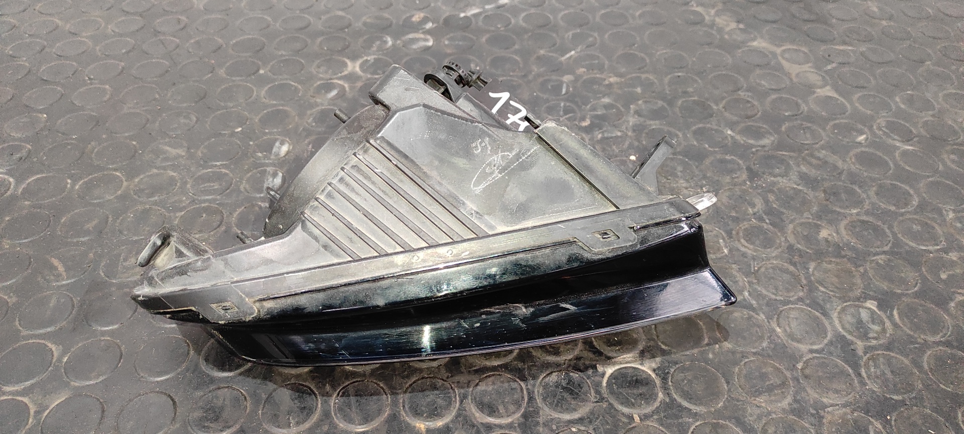 FARO ANTINIEBLA DERECHO AUDI A3 SPORTBACK (8VA) - vista 2