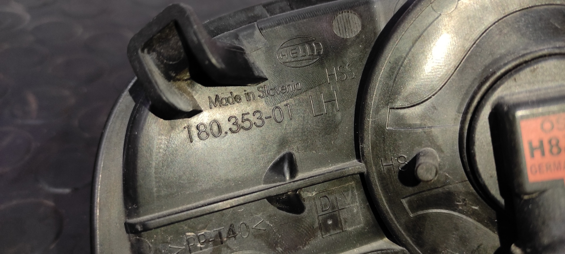 FARO ANTINIEBLA IZQUIERDO AUDI A3 SPORTBACK (8VA) - vista 2