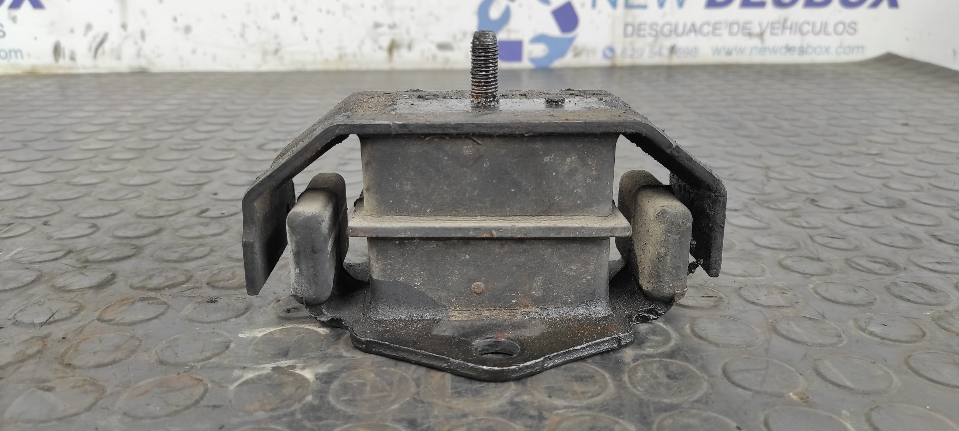 SOPORTE MOTOR MITSUBISHI MONTERO (V20/V40)