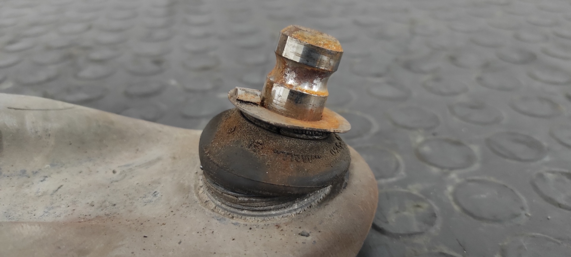 BRAZO DERECHO INFERIOR DELANTERO DACIA LOGAN - vista 8