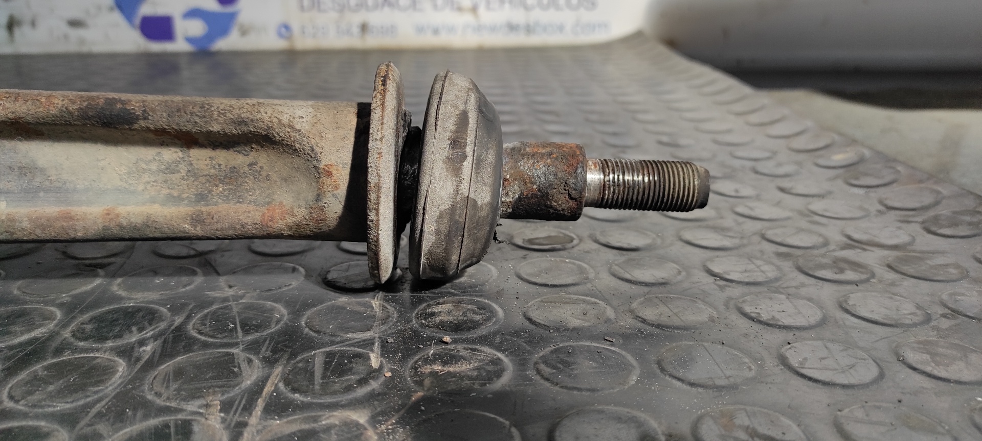 BRAZO DERECHO INFERIOR DELANTERO MITSUBISHI MONTERO (V20/V40) - vista 7