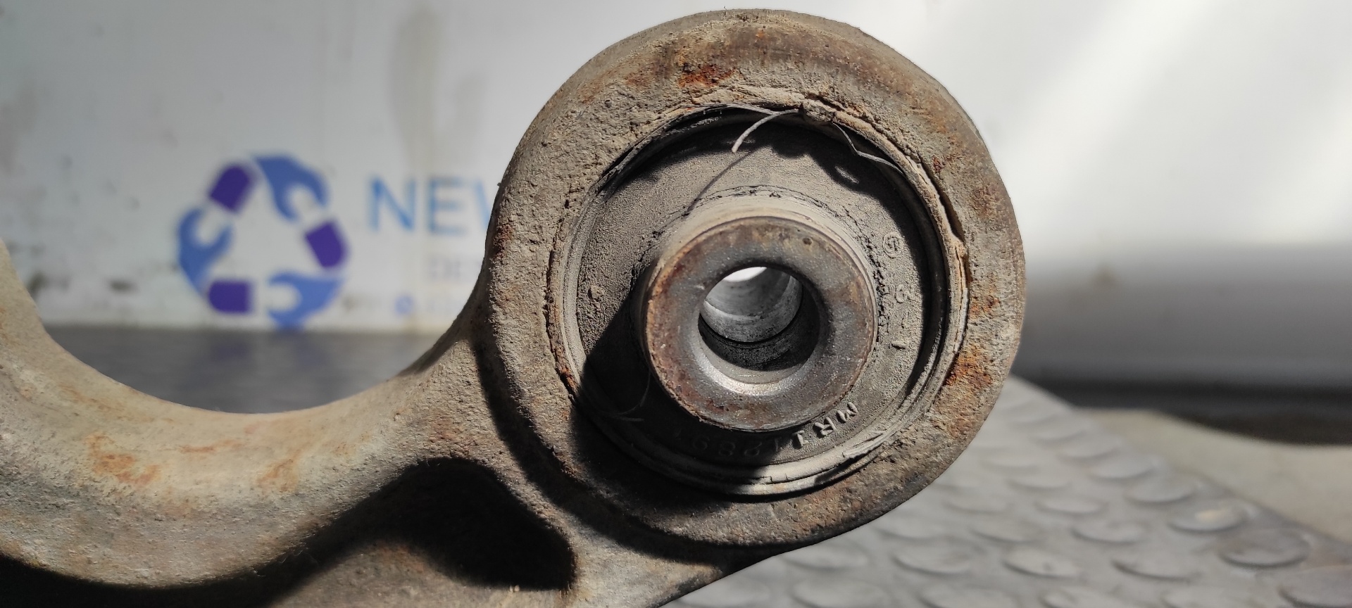 BRAZO DERECHO INFERIOR DELANTERO MITSUBISHI MONTERO (V20/V40) - vista 3