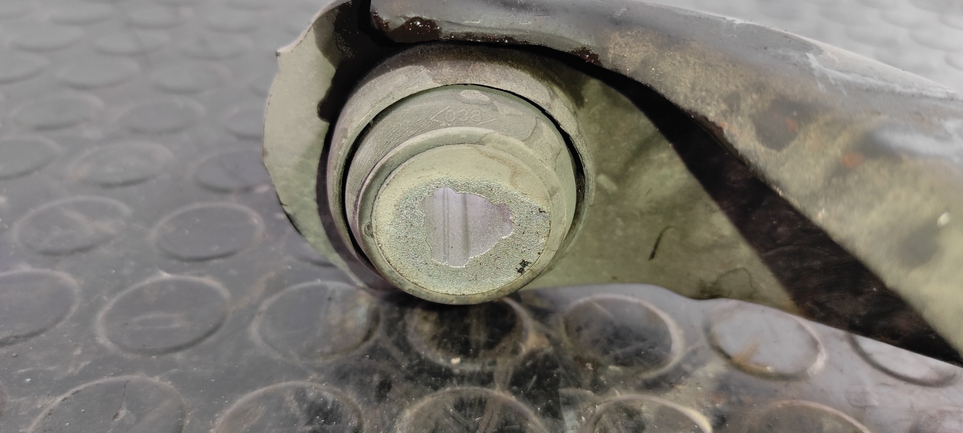 BRAZO DERECHO INFERIOR DELANTERO RENAULT KANGOO (F/KC0) - vista 8