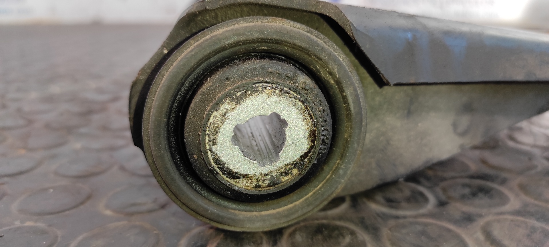 BRAZO IZQUIERDO INFERIOR DELANTERO RENAULT KANGOO (F/KC0) - vista 3