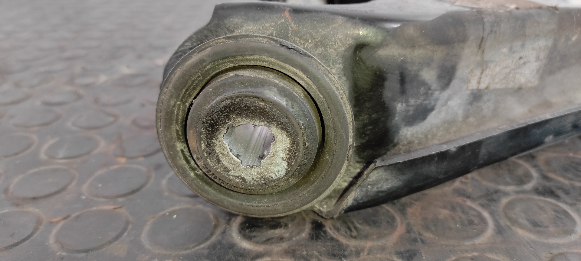 BRAZO IZQUIERDO INFERIOR DELANTERO RENAULT KANGOO (F/KC0) - vista 2