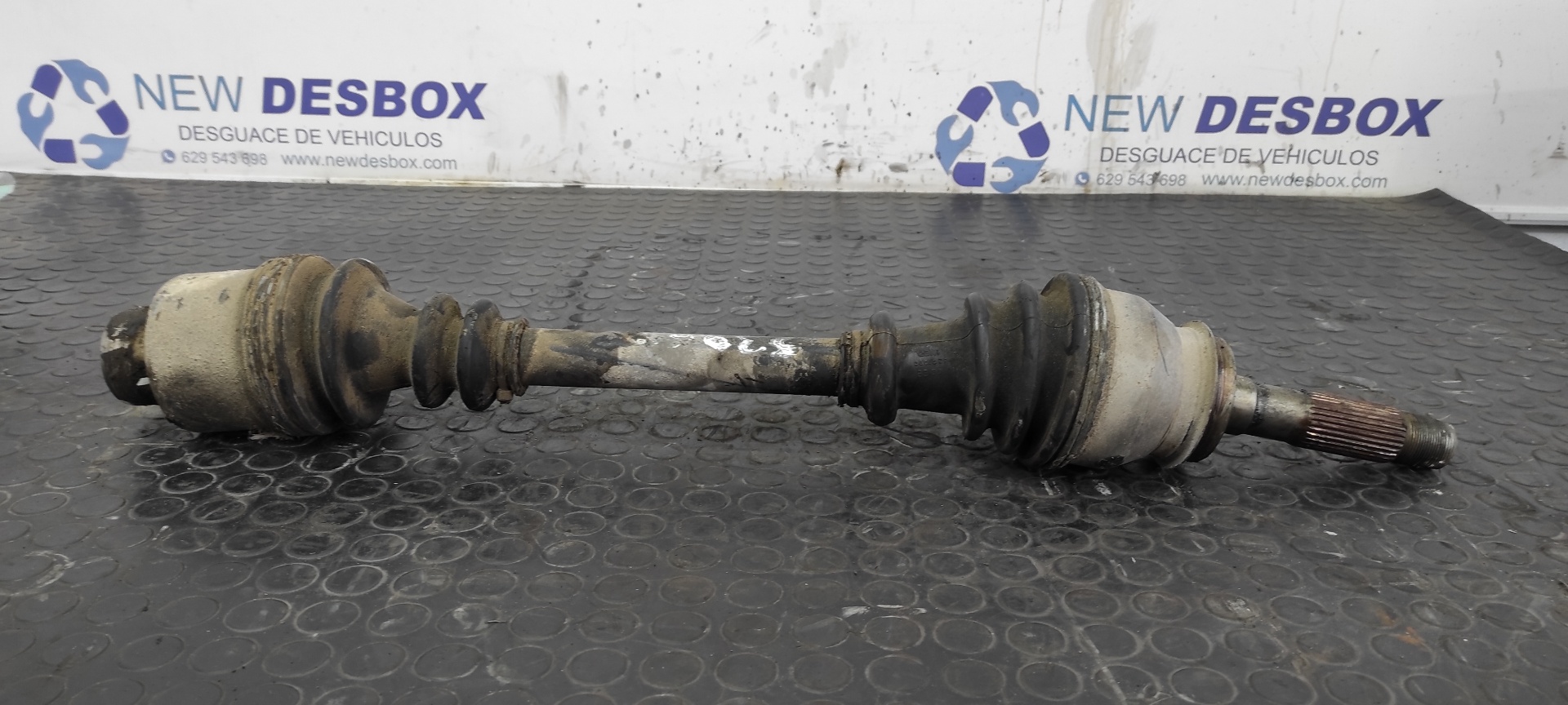 TRANSMISION DELANTERA IZQUIERDA MERCEDES-BENZ MB SERIE:100 D CAJA ABIERTA (W631)