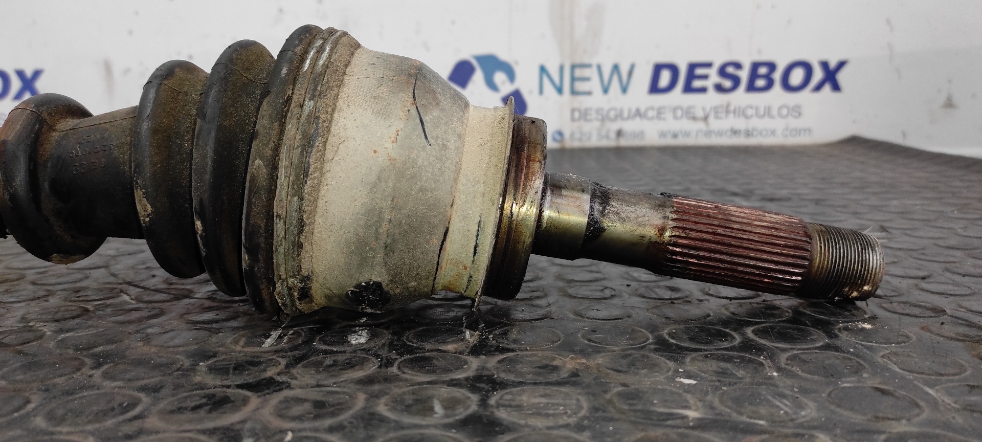 TRANSMISION DELANTERA IZQUIERDA MERCEDES-BENZ MB SERIE:100 D CAJA ABIERTA (W631) - vista 4