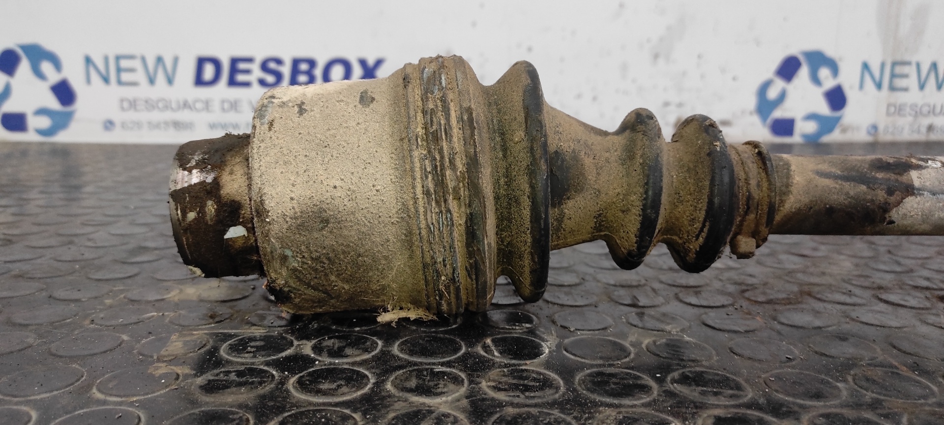 TRANSMISION DELANTERA IZQUIERDA MERCEDES-BENZ MB SERIE:100 D CAJA ABIERTA (W631) - vista 3