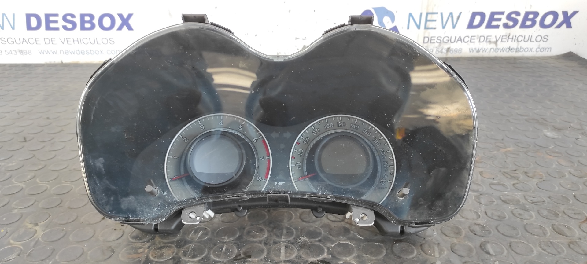 CUADRO INSTRUMENTOS TOYOTA AURIS
