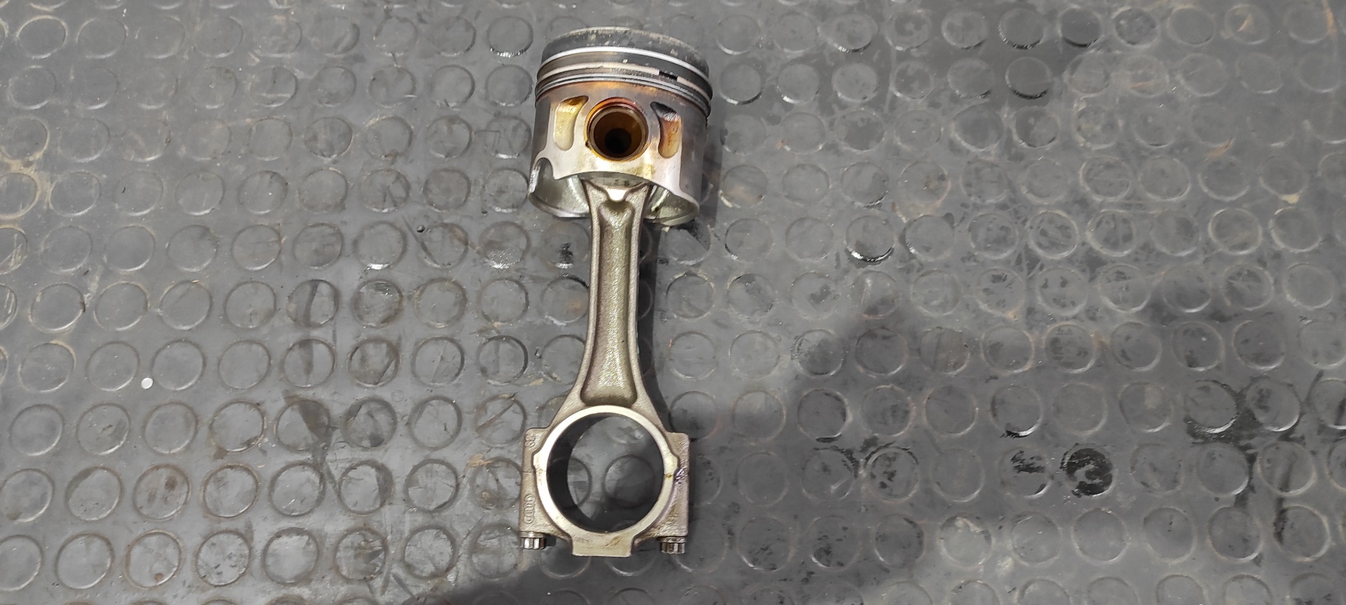 PISTON SEAT LEON (1P1)