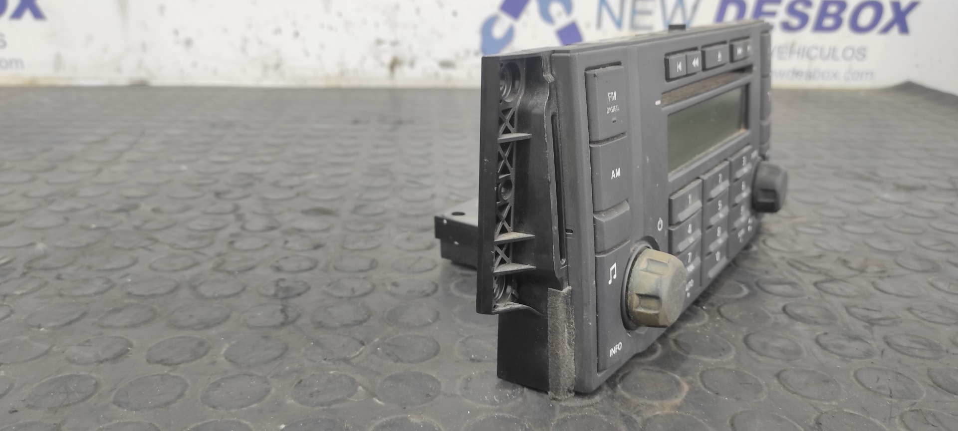 SISTEMA AUDIO / RADIO CD LAND ROVER FREELANDER (LR2) - vista 2