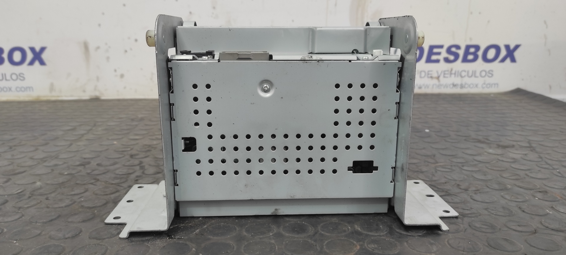 SISTEMA AUDIO / RADIO CD LAND ROVER FREELANDER (LR2) - vista 2