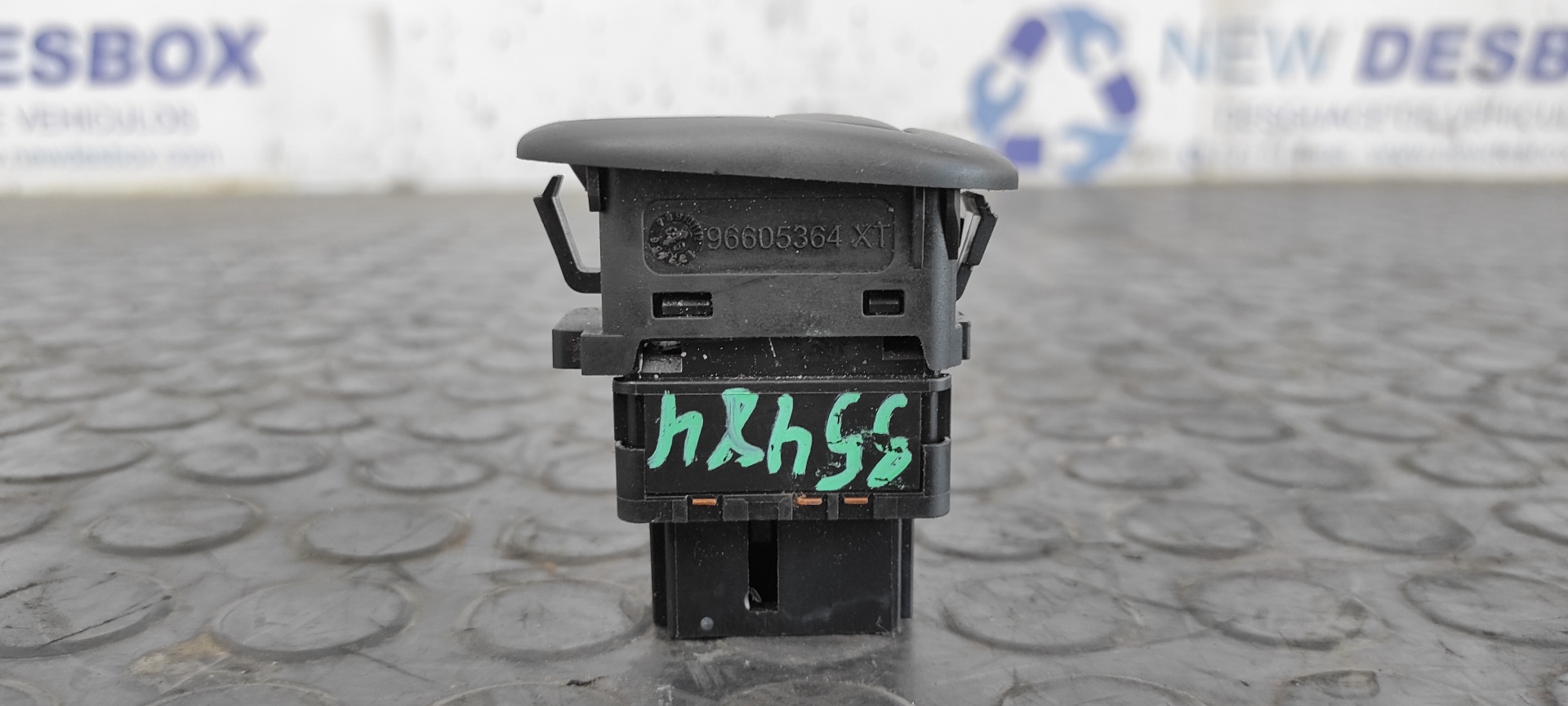 MANDO ELEVALUNAS DELANTERO DERECHO CITROEN C3 - vista 3