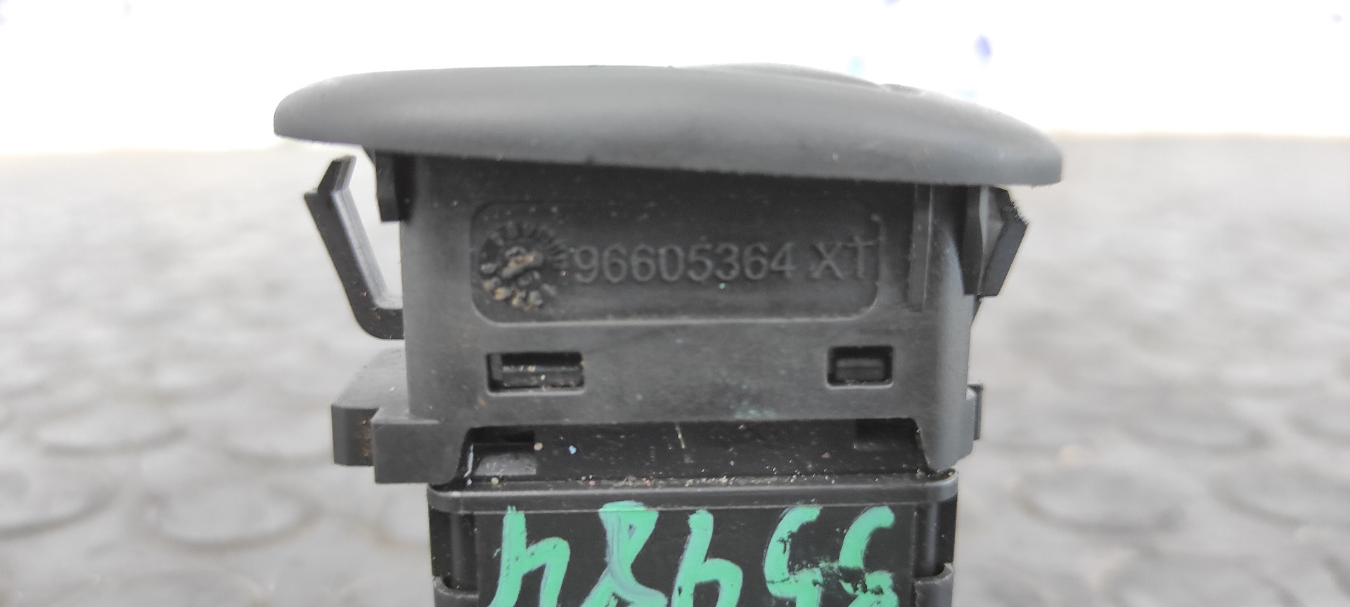 MANDO ELEVALUNAS DELANTERO DERECHO CITROEN C3 - vista 2