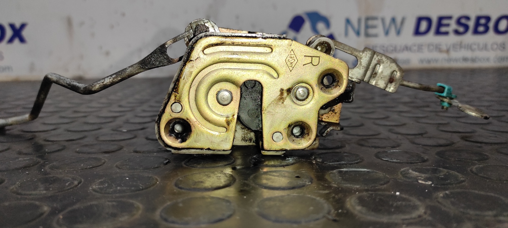 CERRADURA PUERTA DELANTERA DERECHA MITSUBISHI MONTERO (V20/V40) - vista 4