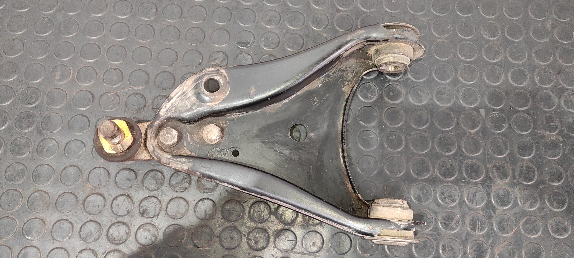 BRAZO DERECHO INFERIOR DELANTERO RENAULT TWINGO