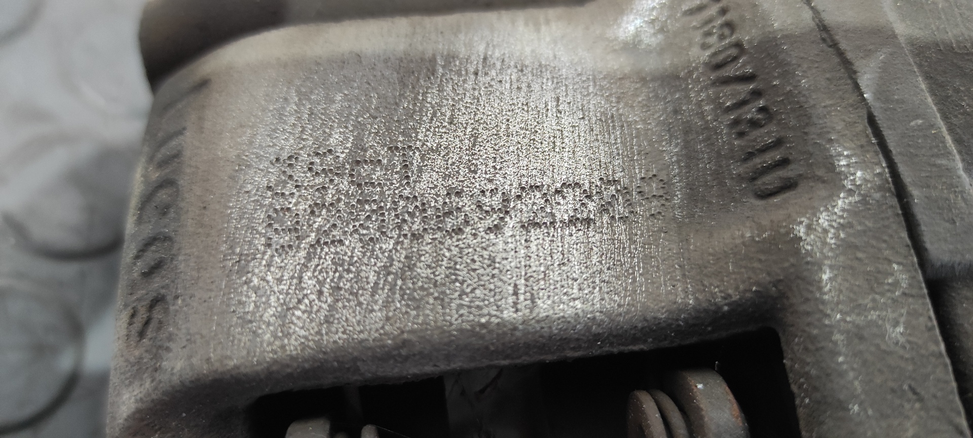 PINZA DE FRENO DELANTERA DERECHA RENAULT TWINGO - vista 2